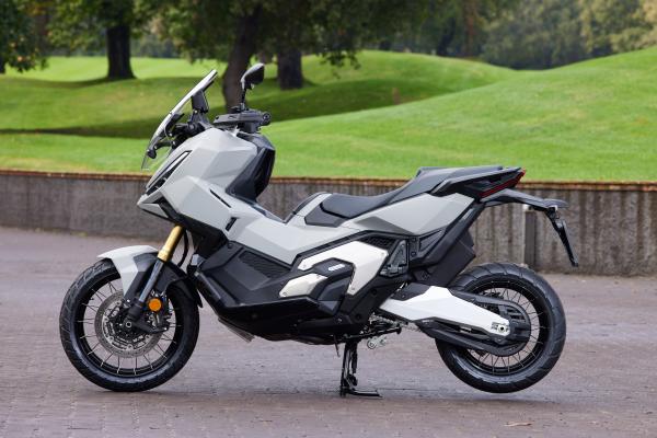 Honda X-ADV - side