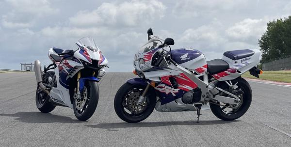 2022-Honda-CBR1000RR-R-SP alongside the original 1992 CBR900RR