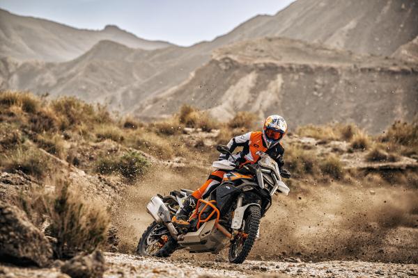 New KTM 1390 Super Adventure R in action