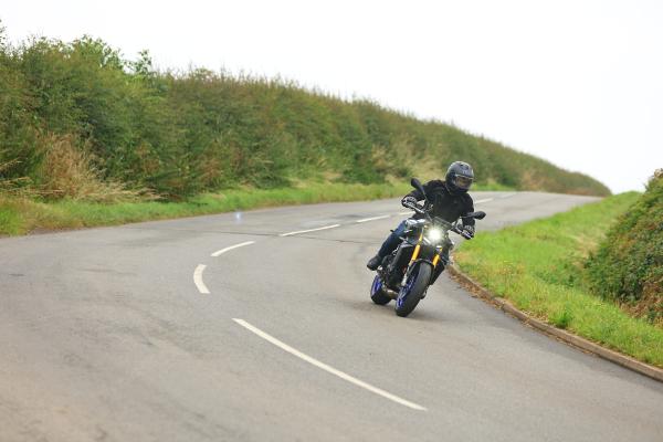 Yamaha MT-09 SP - riding