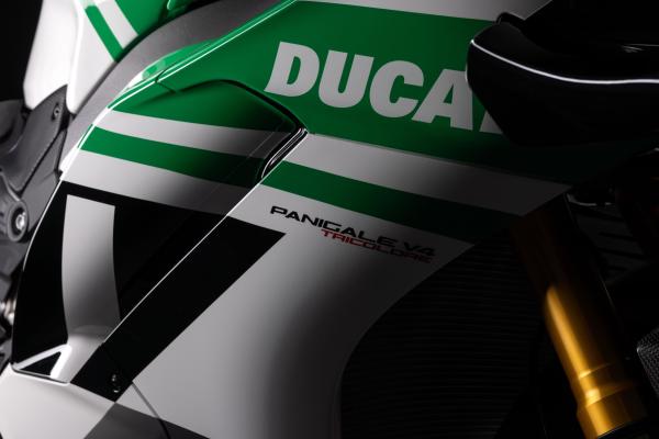 The side fairing of the Panigale Tricolore