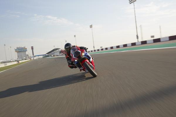 Honda CBR1000RR-R SP review