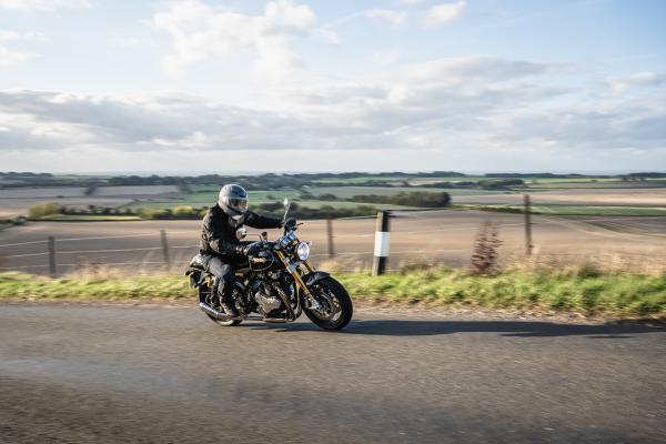 Norton 961 Commando 2023 review