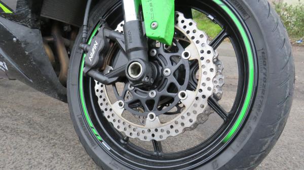 Kawasaki ZX-6R Ninja Review