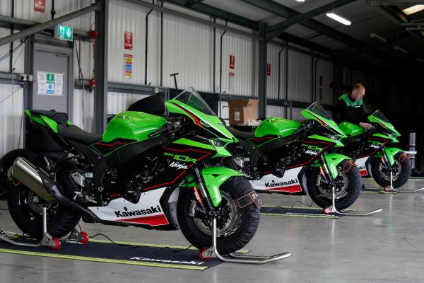 2021 ZX-10R Ninja Visordown review