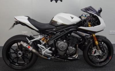 Triumph Speed Triple 1200 RR